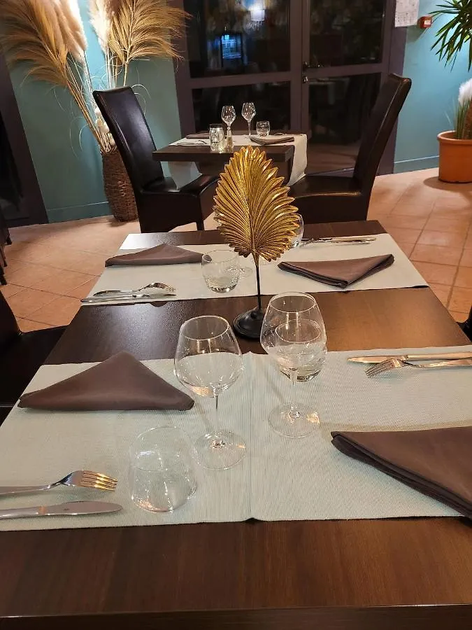 Logis Hotel Restaurant L'Escapade 2*, Lamastre