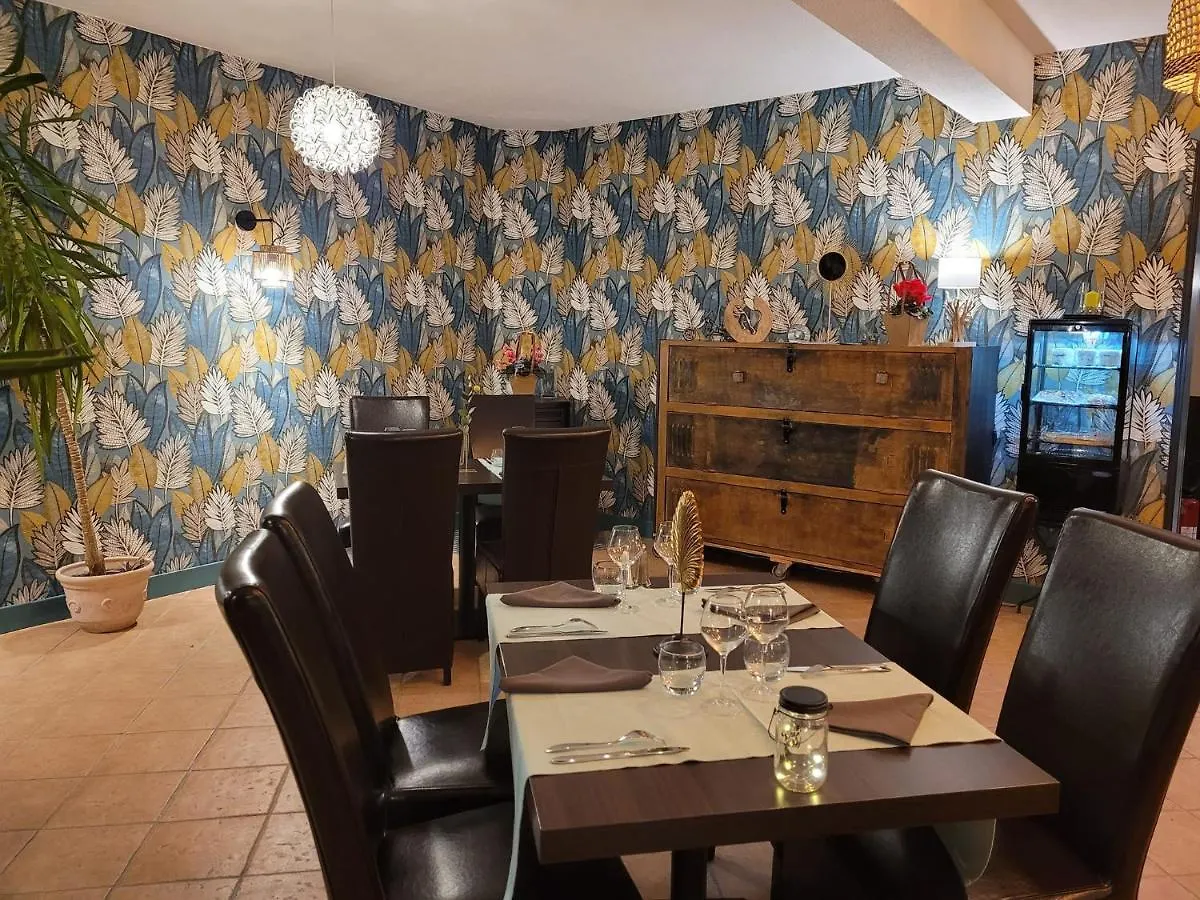 למאסטר Logis Hotel Restaurant L'Escapade