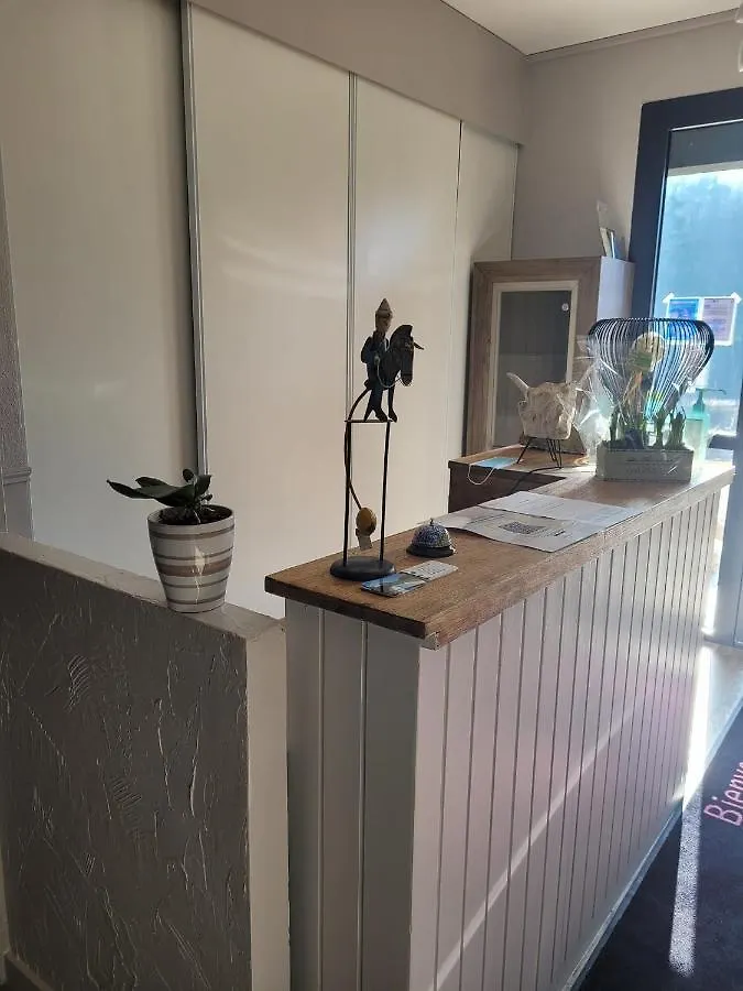 למאסטר Logis Hotel Restaurant L'Escapade