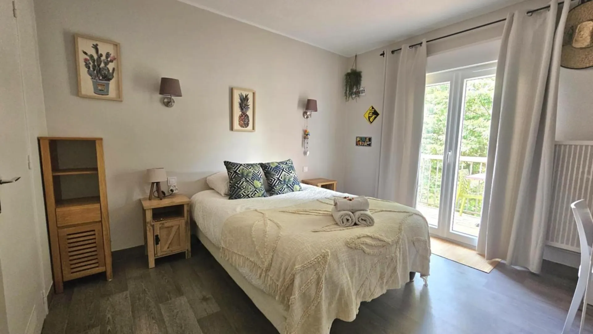 **  למאסטר Logis Hotel Restaurant L'Escapade צרפת