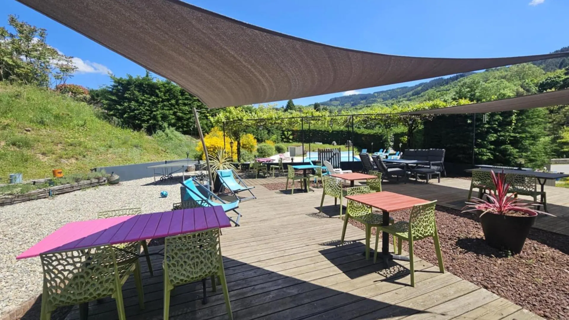 למאסטר Logis Hotel Restaurant L'Escapade 2*,  צרפת